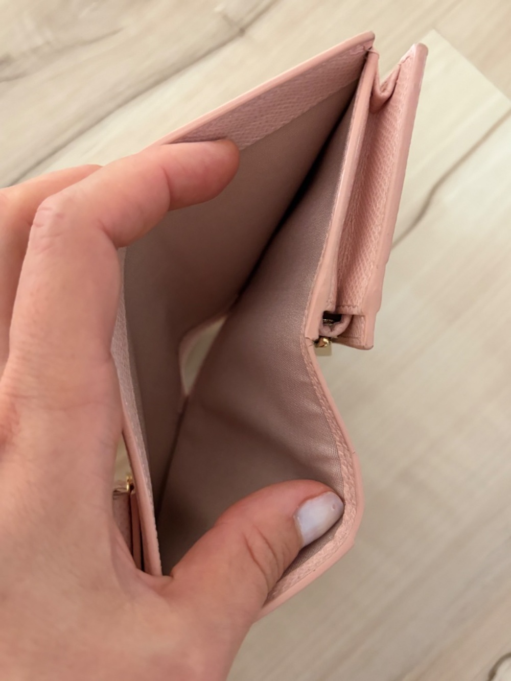 Ferragamo Wallet - Picture 9 of 9